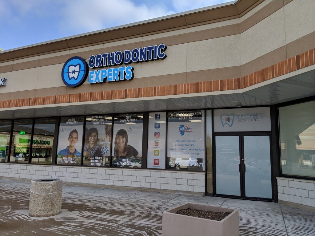 Mundelein - Store Front
