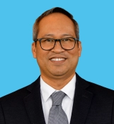 Dr. Brian Reyes, orthodontist in Chicago