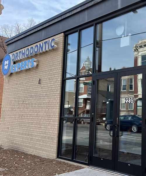 Orthodontic Experts Pilsen Chicago clinic exterior view