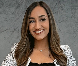 Dr. Mira Suvagia is Top Orthodontist in Illinois!