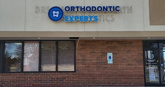 Orthodontic clinic in Willowbrook